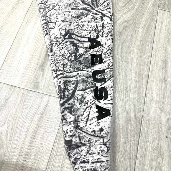 American Eagle White Camo Joggers Large Tall - Picture 4 of 8